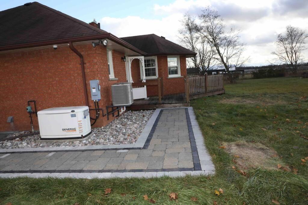 Bowmanville Event Place Екстериор снимка