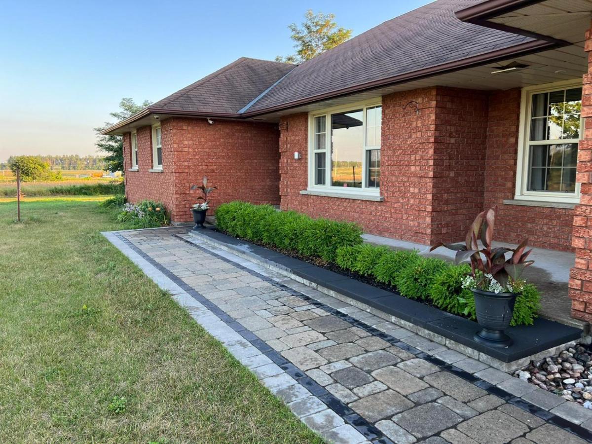 Bowmanville Event Place Екстериор снимка