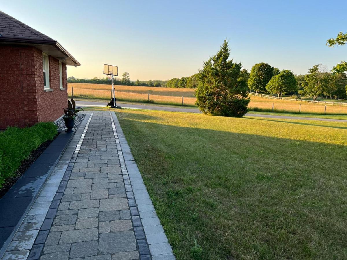 Bowmanville Event Place Екстериор снимка